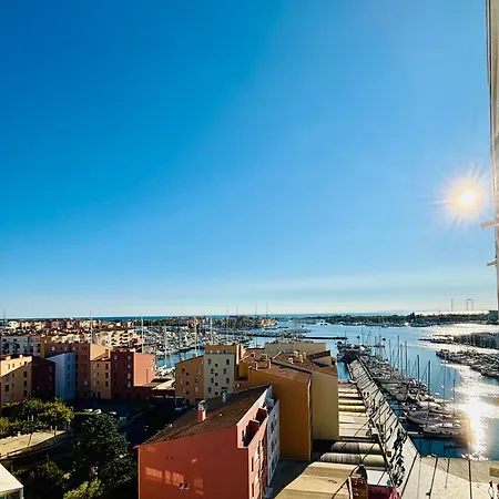 Centre Port,vue Panoramique,clim,balcon,wifi * Agde